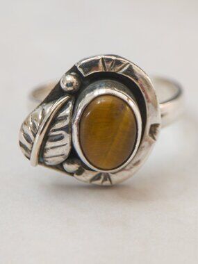Vintage Mexico Sterling Tiger’s Eye Ring – Leaf & Bead Detail, Size 5.5